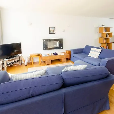 Holiday home Jadians Nook, 16 Thrang Brow *
